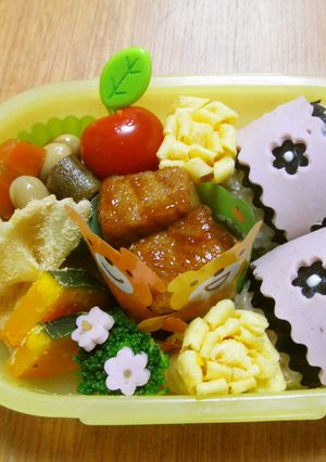 ハサミで簡単Ⅱレースでお花おにぎり☆-レシピのメイン写真