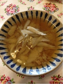 ごぼうと生姜の味噌汁-レシピのメイン写真