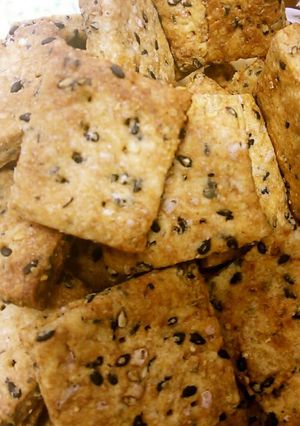 全粒粉とゴマのクッキー（サクサク-レシピのメイン写真