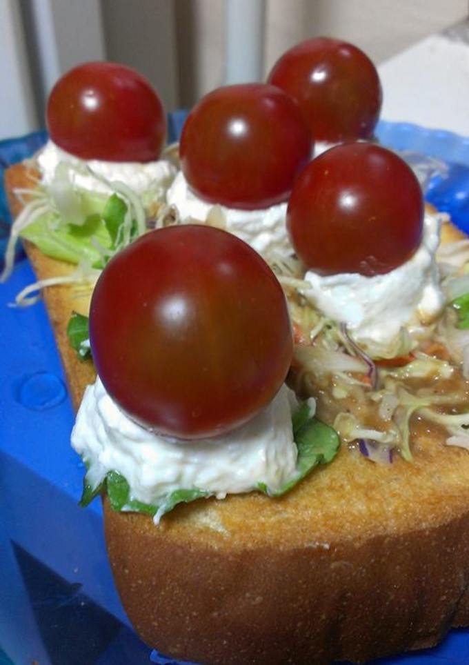 プチトマト飾りきのこ風水切りヨーグルトT-レシピのメイン写真