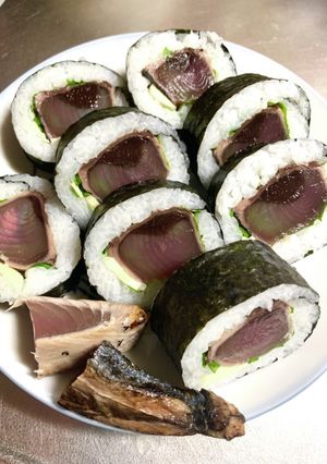 *土佐巻き* (鰹たたきの巻き寿司)-レシピのメイン写真