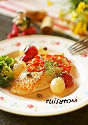 白身魚のガーリック☆コロコロ葡萄ソース♪-レシピのメイン写真