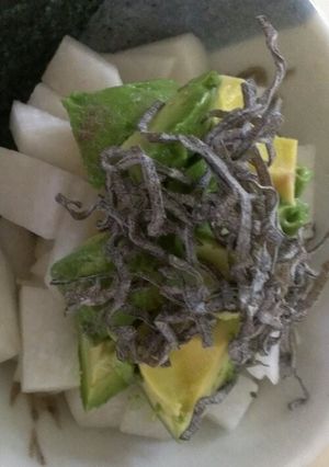 アボカドと大根の塩昆布サラダ-レシピのメイン写真