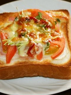 ピザ風トースト-レシピのメイン写真