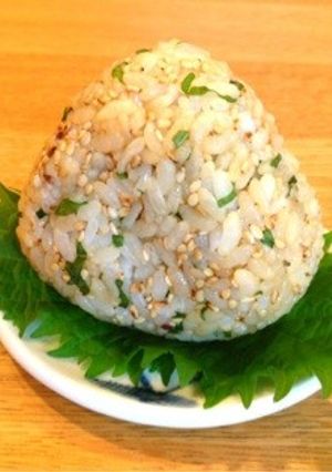 さんま蒲焼おにぎり-レシピのメイン写真