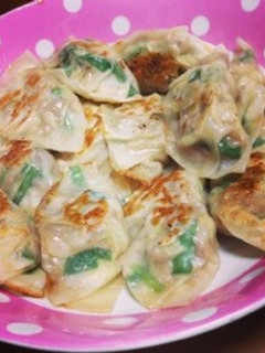 簡単!シャキシャキ甘ーいキャベツ餃子-レシピのメイン写真
