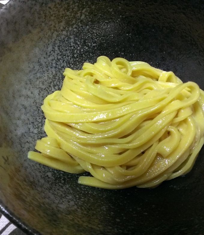 黄色が鮮やか”ターメリックうどん”-レシピのメイン写真
