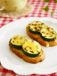 クミン風味❀ズッキーニチーズトースト-レシピのメイン写真
