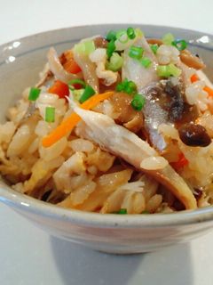 簡単美味☆しめじの炊き込み&塩サバのご飯-レシピのメイン写真