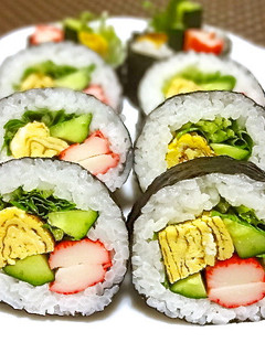 気軽に太巻き寿司☆お弁当にもいいよ♪-レシピのメイン写真