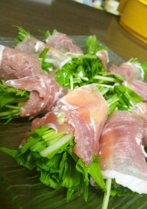 簡単におつまみー！水菜の生ハムロール-レシピのメイン写真