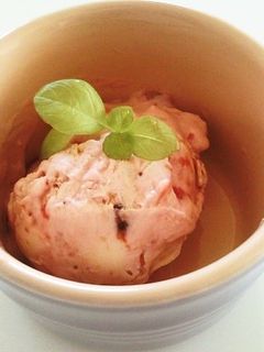 ヨーグルトdeいちごアイス-レシピのメイン写真