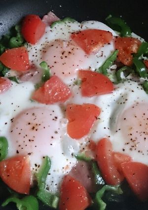 忙しい朝に簡単★野菜目玉焼き★-レシピのメイン写真
