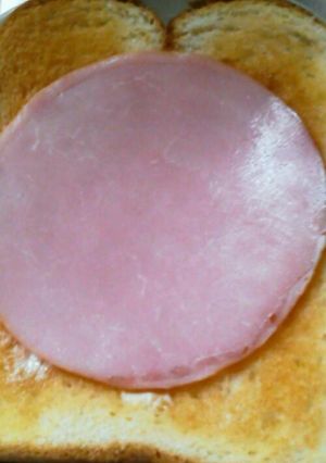 食パンで☆ハムのせマーガリン-レシピのメイン写真