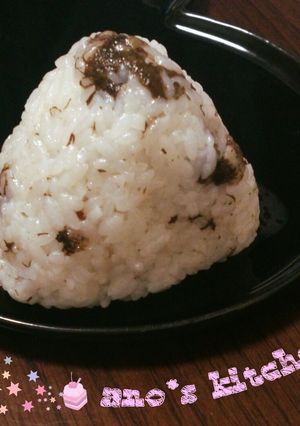 もずく天をおにぎりに！-レシピのメイン写真