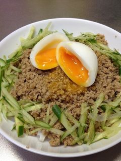 鶏そぼろ丼〜半熟卵のせ〜-レシピのメイン写真