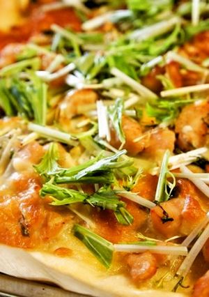 食感楽しむ水菜と鶏胸肉のシャキシャキピザ-レシピのメイン写真