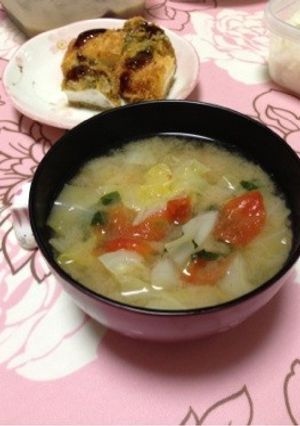 フルーツトマトで味噌汁☆-レシピのメイン写真