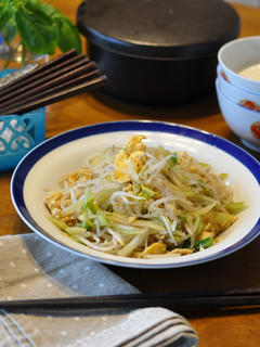 簡単!セロリともやしの卵炒め-レシピのメイン写真