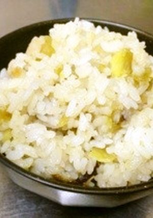 薩摩芋の炊き込みご飯 簡単レシピ-レシピのメイン写真