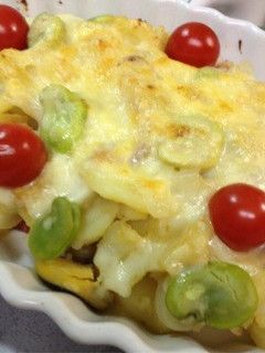 新じゃがとそら豆と新玉ねぎのチーズ焼き-レシピのメイン写真