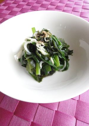 【副菜】にらとわかめのあっさりじゃこ煮-レシピのメイン写真