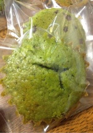 混ぜるだけで抹茶胡桃小豆マドレーヌ☆-レシピのメイン写真