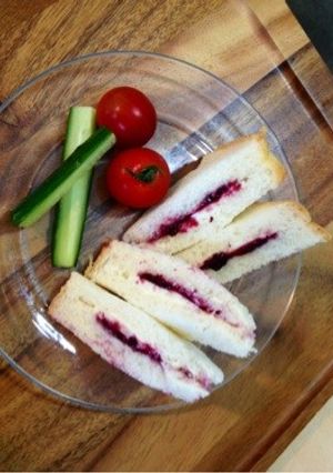 6Pチーズケーキとジャムでサンドイッチ-レシピのメイン写真