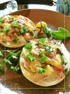 たっぷりパセリのベーコンカレートースト-レシピのメイン写真