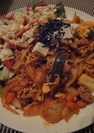 ボリューム満点!!キムチ焼きそば-レシピのメイン写真