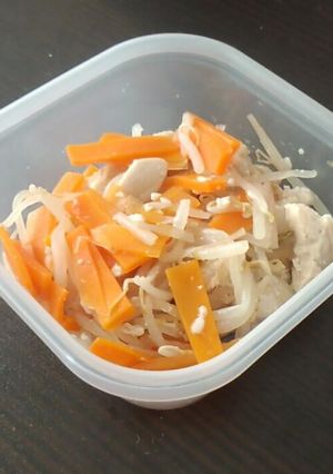鶏胸肉ともやしと人参の塩麹蒸し-レシピのメイン写真
