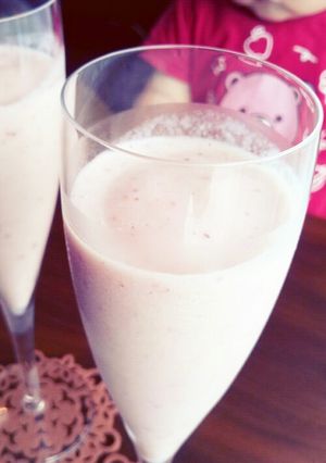 いちごのスムージー-レシピのメイン写真