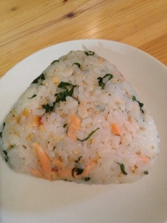 鮭と大葉のおにぎり☆お父さんご飯☆-レシピのメイン写真