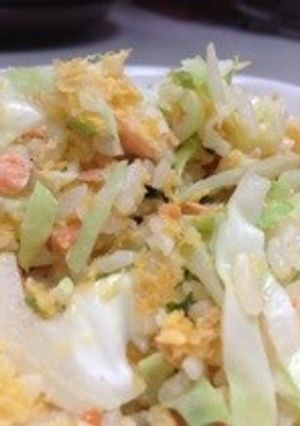 焼き鮭を使ったヘルシーチャーハン-レシピのメイン写真