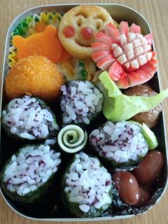 ☆幼稚園弁当☆お花おにぎり-レシピのメイン写真