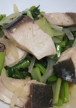 ブリと小松菜の炒め物-レシピのメイン写真