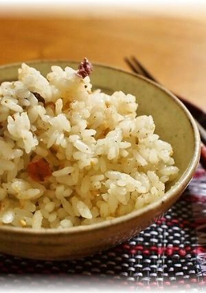 金ごま桜ごはん-レシピのメイン写真