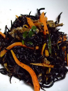 ゴマ風味で美味しい♪ひじき煮-レシピのメイン写真