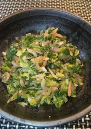 セロリの葉でしっとりふりかけ-レシピのメイン写真
