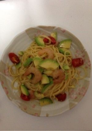 夏に最適!!アボカドとトマトの冷製パスタ-レシピのメイン写真