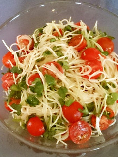 彩りトマトとかいわれ冷製パスタ-レシピのメイン写真