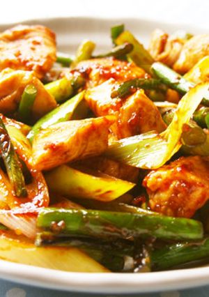 鶏むね肉とニンニクの芽のオイスター炒め-レシピのメイン写真