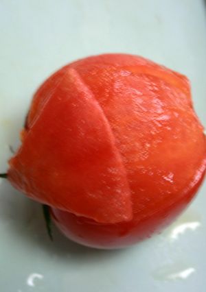 お湯や火はいらない☆トマトの剥き方-レシピのメイン写真