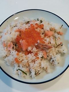 鮭とイクラのちらし寿司-レシピのメイン写真