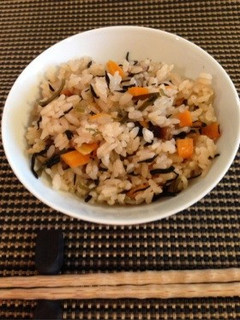 上品で美味しい具沢山炊き込みご飯。-レシピのメイン写真