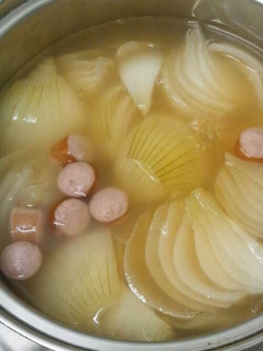 ごろごろたまねぎの簡単コンソメスープ-レシピのメイン写真
