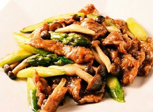 【簡単】牛肉とアスパラのガーリック炒め-レシピのメイン写真
