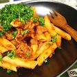 オージービーフで牛肉のペンネアラビアータ