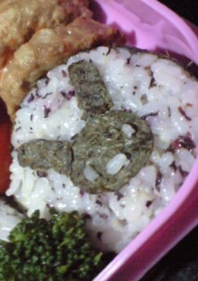 簡単☆うさぎさんおにぎり〈キャラ弁〉-レシピのメイン写真