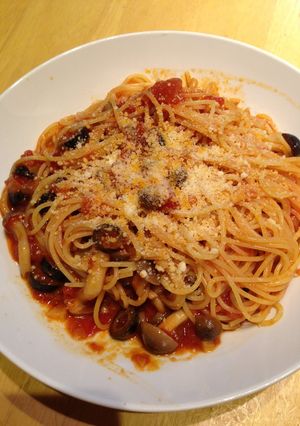 アンチョビとオリーブのトマトパスタ-レシピのメイン写真